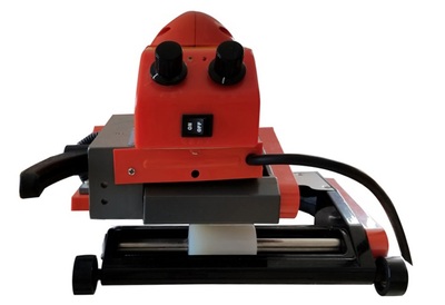 TH520焊缝居中型爬焊机